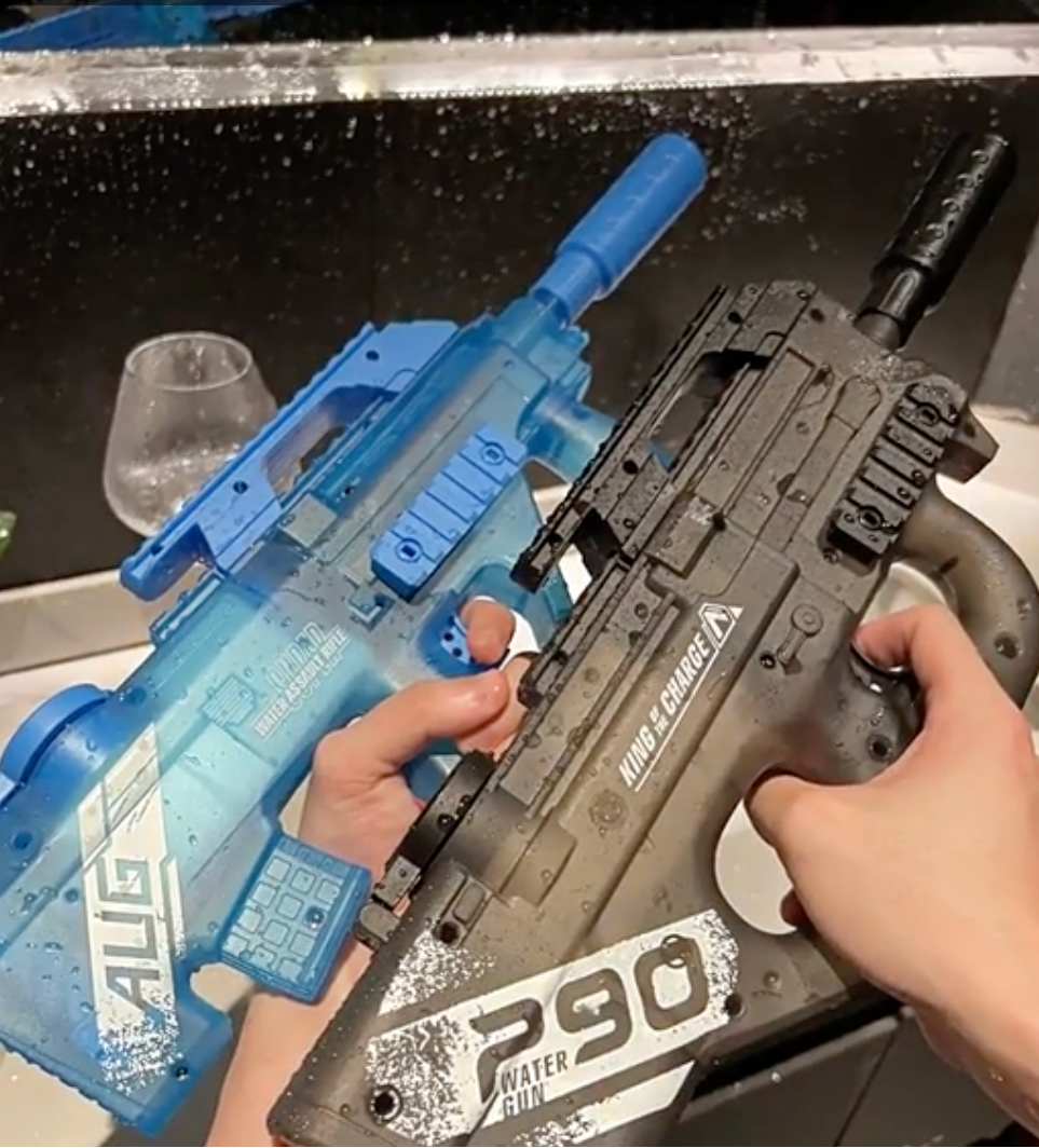 Water Gun with automatic shooting and P90 emulation including flashing lights